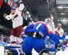 Video: Latvian U-18 hockey team beats Slovakia in the second match of the world championship