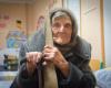 “Once I lost my balance and fell into the grass. I fell asleep…” A 98-year-old Ukrainian woman with slippers on her feet and a cane in her hand escaped alone from the Russian occupiers