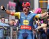 In the fourth stage of the Giro d’Italia, the home cyclist wins